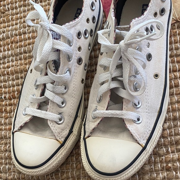 Converse Off-White Canvas Chuck Taylor Big Eyelet Sneakers sz 7 women’s - Picture 3 of 9